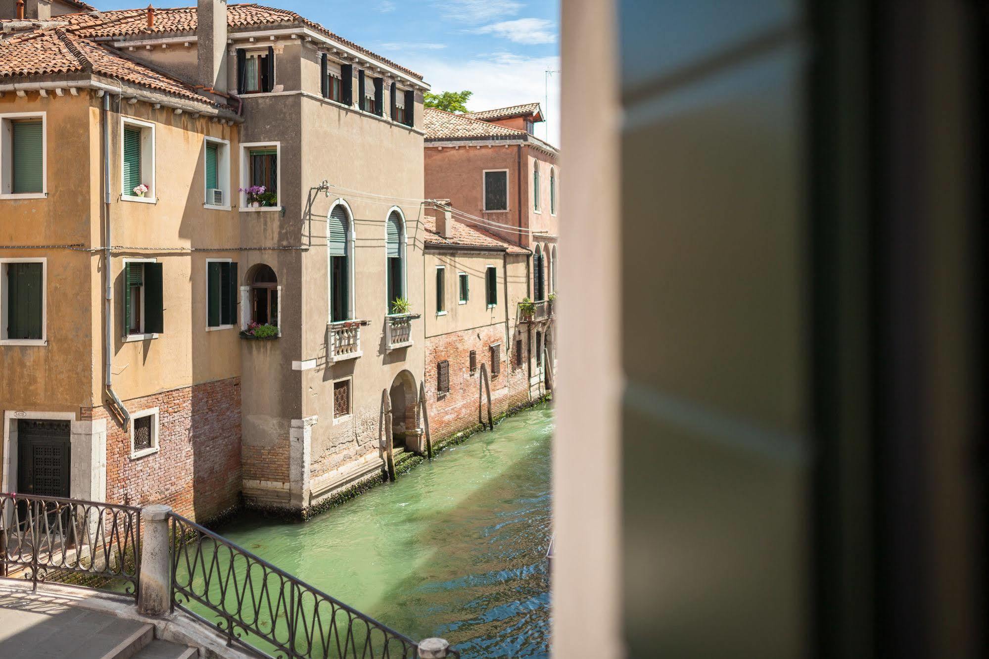 Liassidi Wellness Suites Venedig Exterior foto
